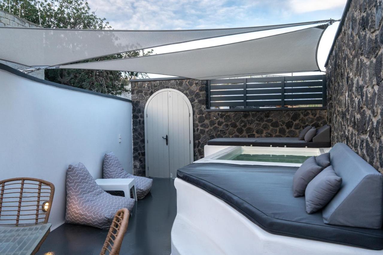 Sun Naam Home Santorini With Heated Jacuzzi Karterádosz Kültér fotó
