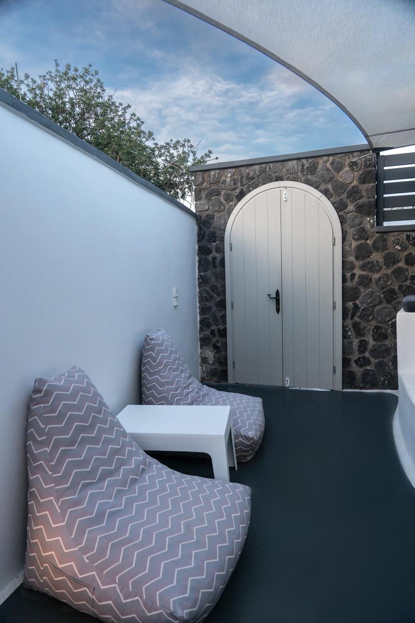 Sun Naam Home Santorini With Heated Jacuzzi Karterádosz Kültér fotó